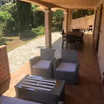 Le Lavandou, Rez De Jardin Dans Villa, 300 M Plages, Vue Mer, 5 Couchages *