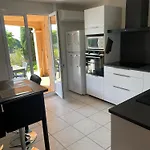 Apartment Le Lavandou, Rez De Jardin Dans Villa, 300 M Plages, Vue Mer, 5 Couchages Le Lavandou
