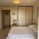 Apartment Le Lavandou, Rez De Jardin Dans Villa, 300 M Plages, Vue Mer, 5 Couchages Le Lavandou
