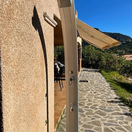 Le Lavandou, Rez De Jardin Dans Villa, 300 M Plages, Vue Mer, 5 Couchages Appartement